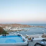 Mykonos Psarou Place With Private Jacuzzi 빌라
