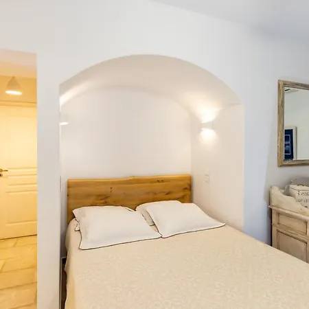 Mykonos Psarou Place With Private Jacuzzi