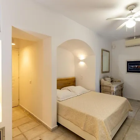 Mykonos Psarou Place With Private Jacuzzi Villa